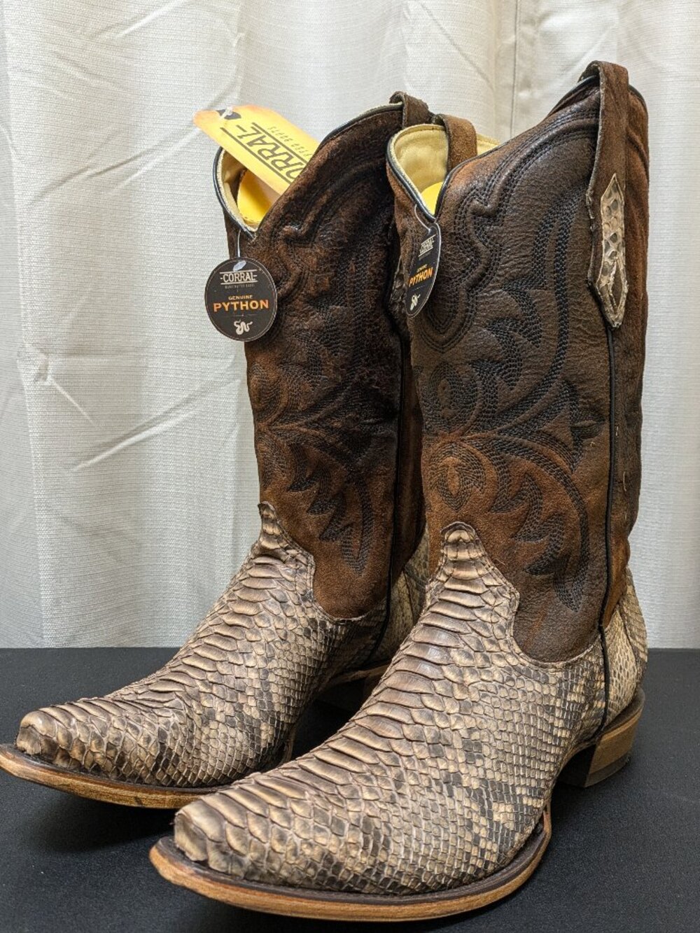 Men's Corral Boots A4452 Lamb Shaft Genuine Brown Python Size 12 Western